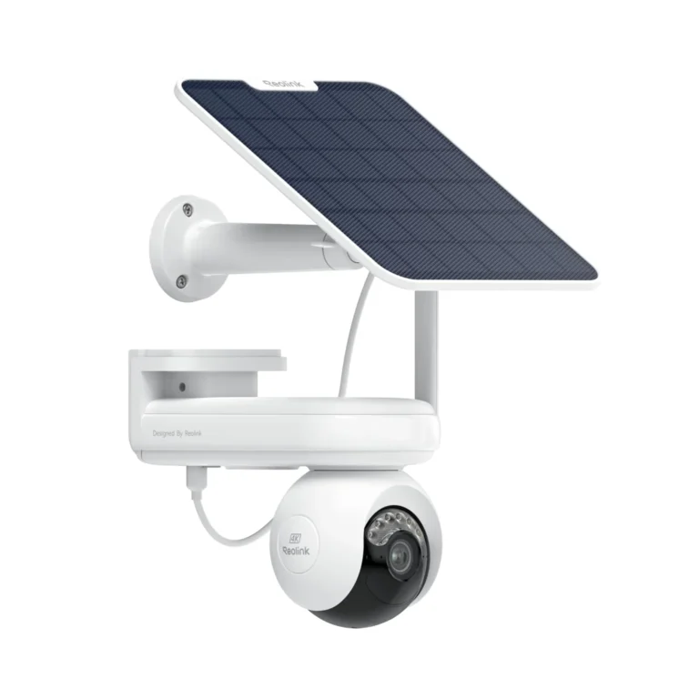 Reolink Atlas PT Ultra | SECUR Sicherheitstechnik | SECUR Sicherheitstechnik White security camera on a wall mount with a blue textured solar panel on top for outdoor surveillance